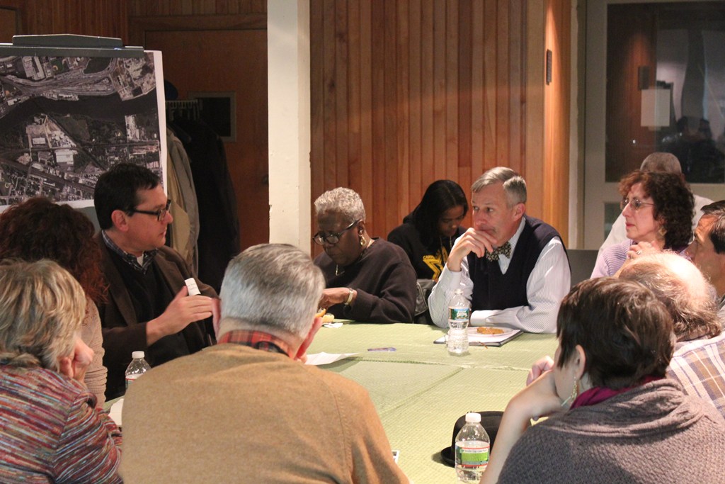 PennPraxis Executive Director Harris Steinberg leads a conversation