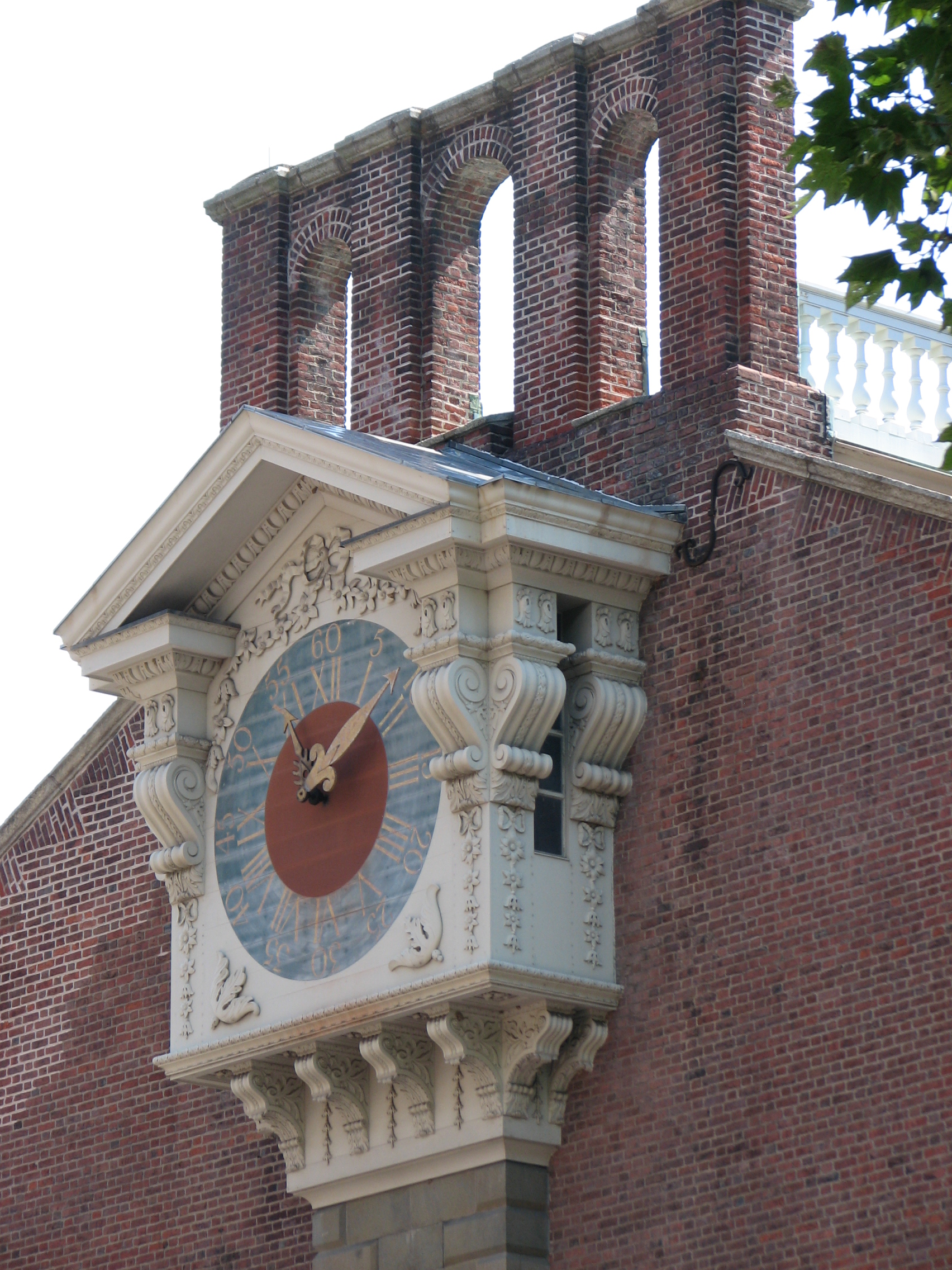 Master carpenter Edmund Wooley added the eight-day clock to the main building.