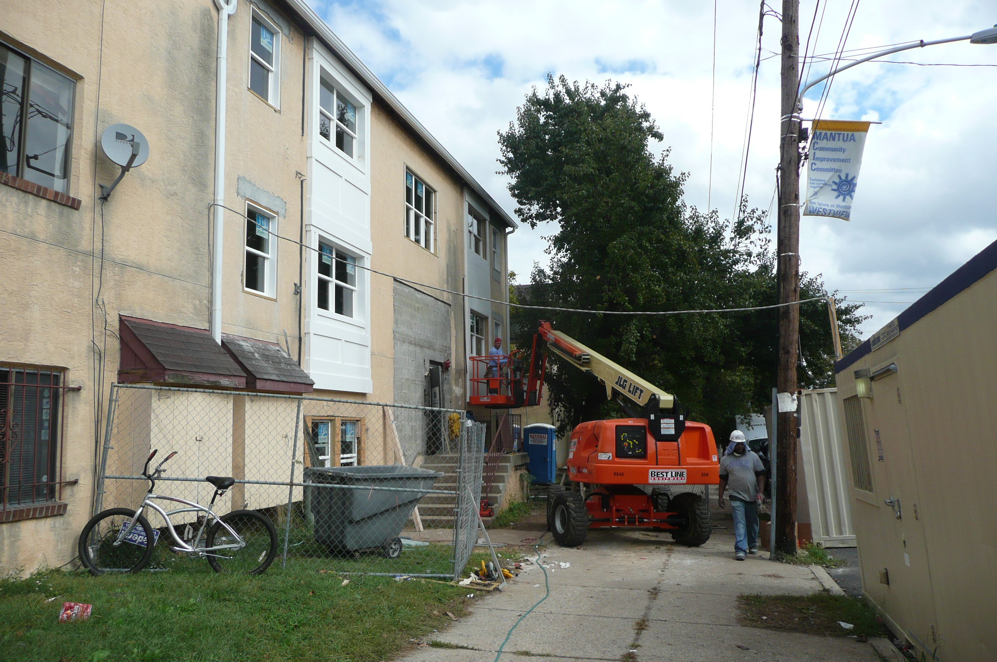 Workers began the renovation of the Mt. Vernon Manor Apartments about a month ago.