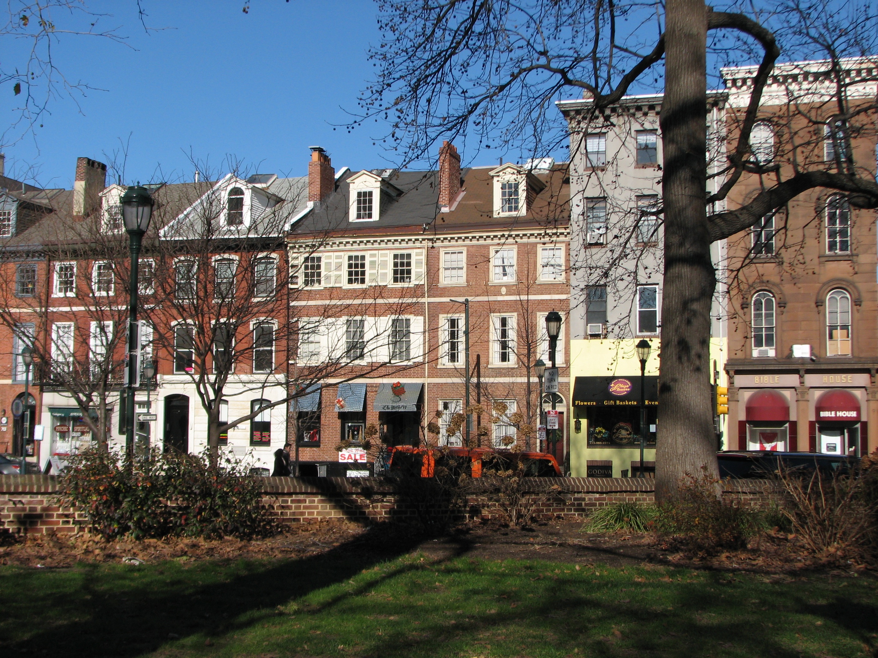 Benjamin Latrobe designed the identical row houses that once lined the 700 block of Walnut.