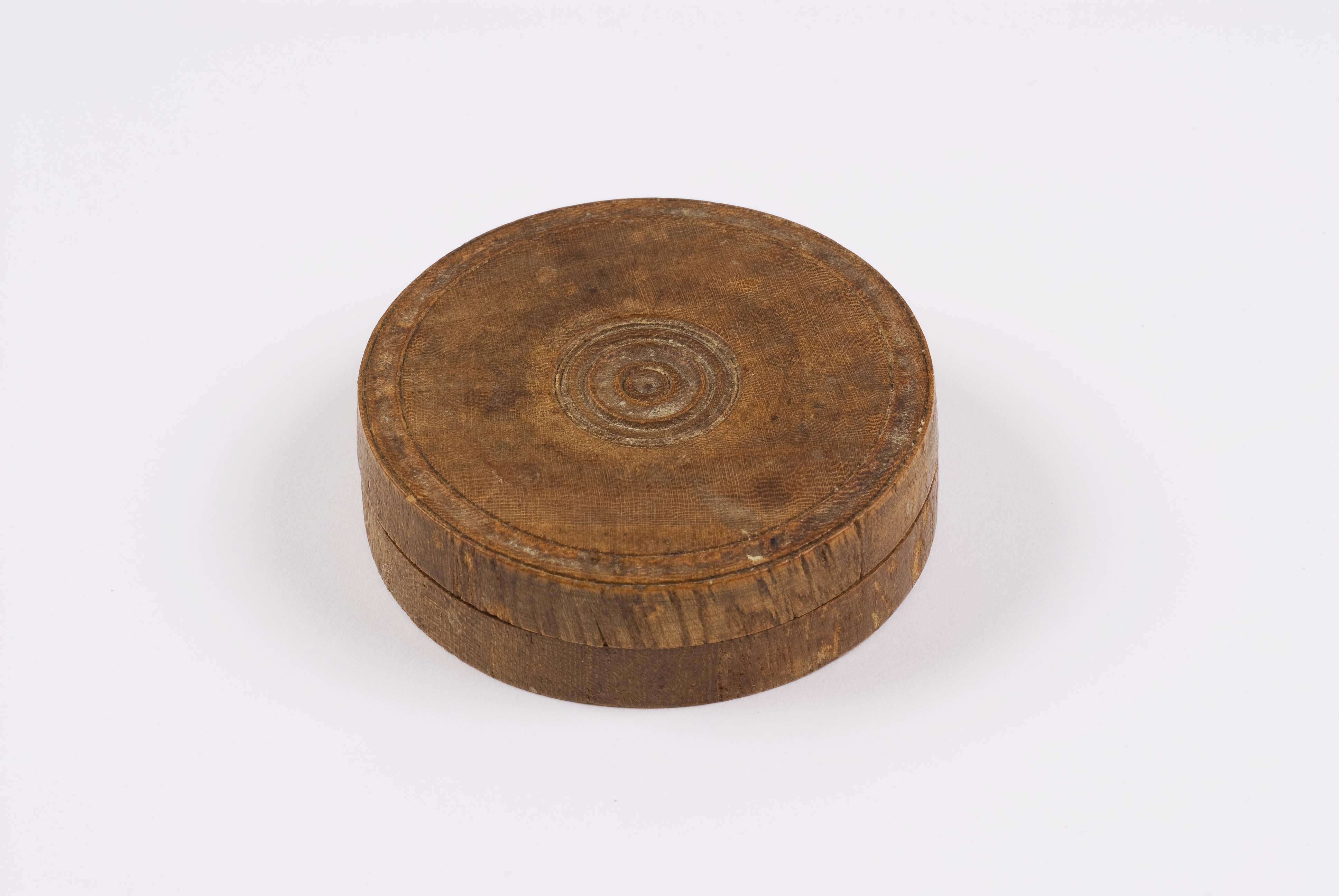 Box made from the wood of the Great Elm, witness to the Treaty of Friendship between Tamenend and Penn