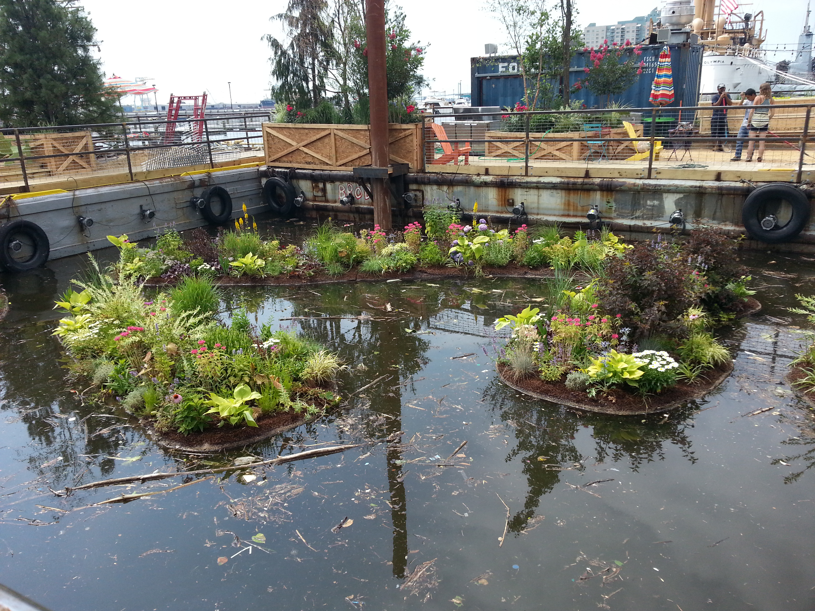 The floating gardens at Spruce Street Harbor Park