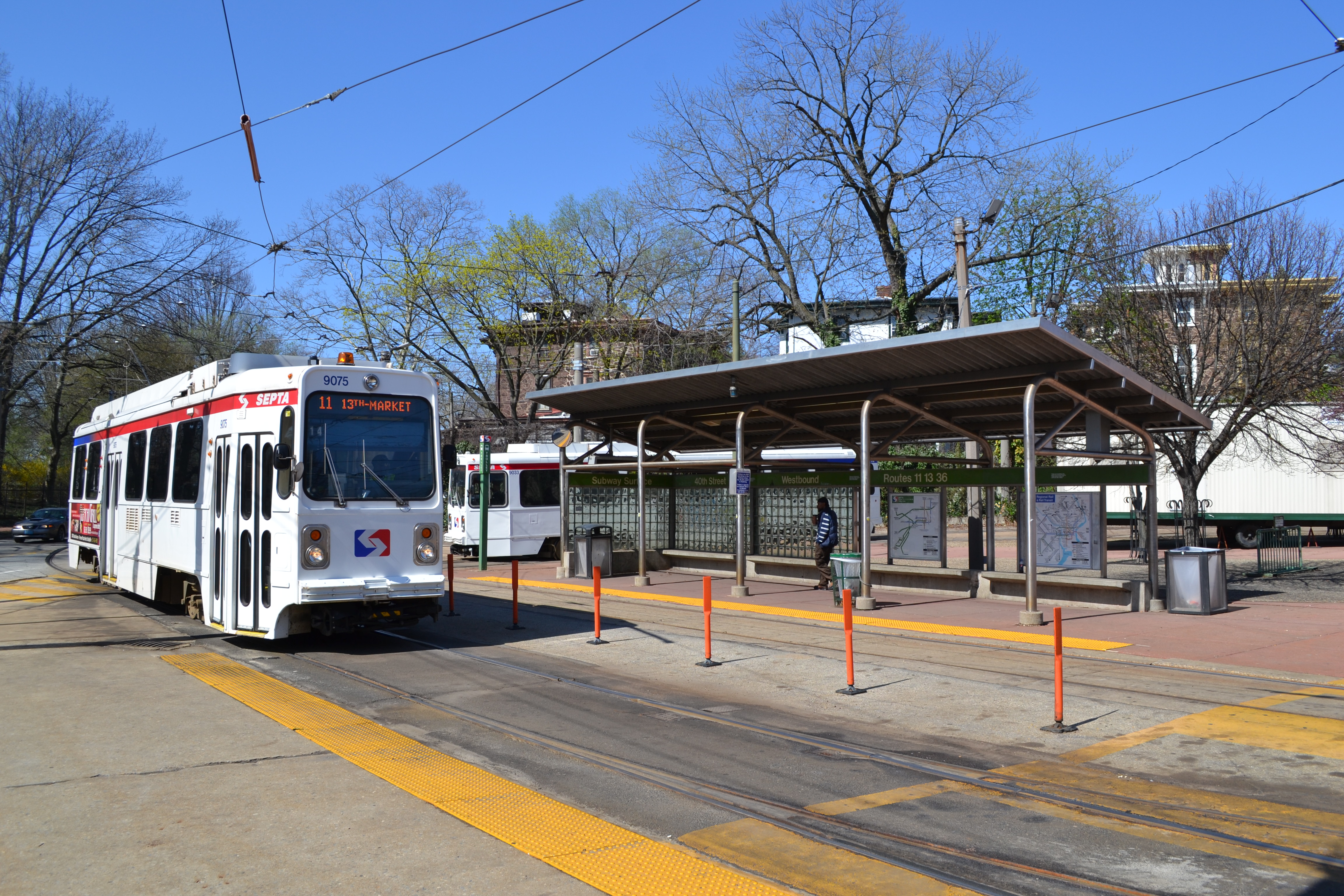 Four trolley routes (11, 13, 34 and 36) use the portal Four trolley routes (11, 13, 34 and 36) use the portal