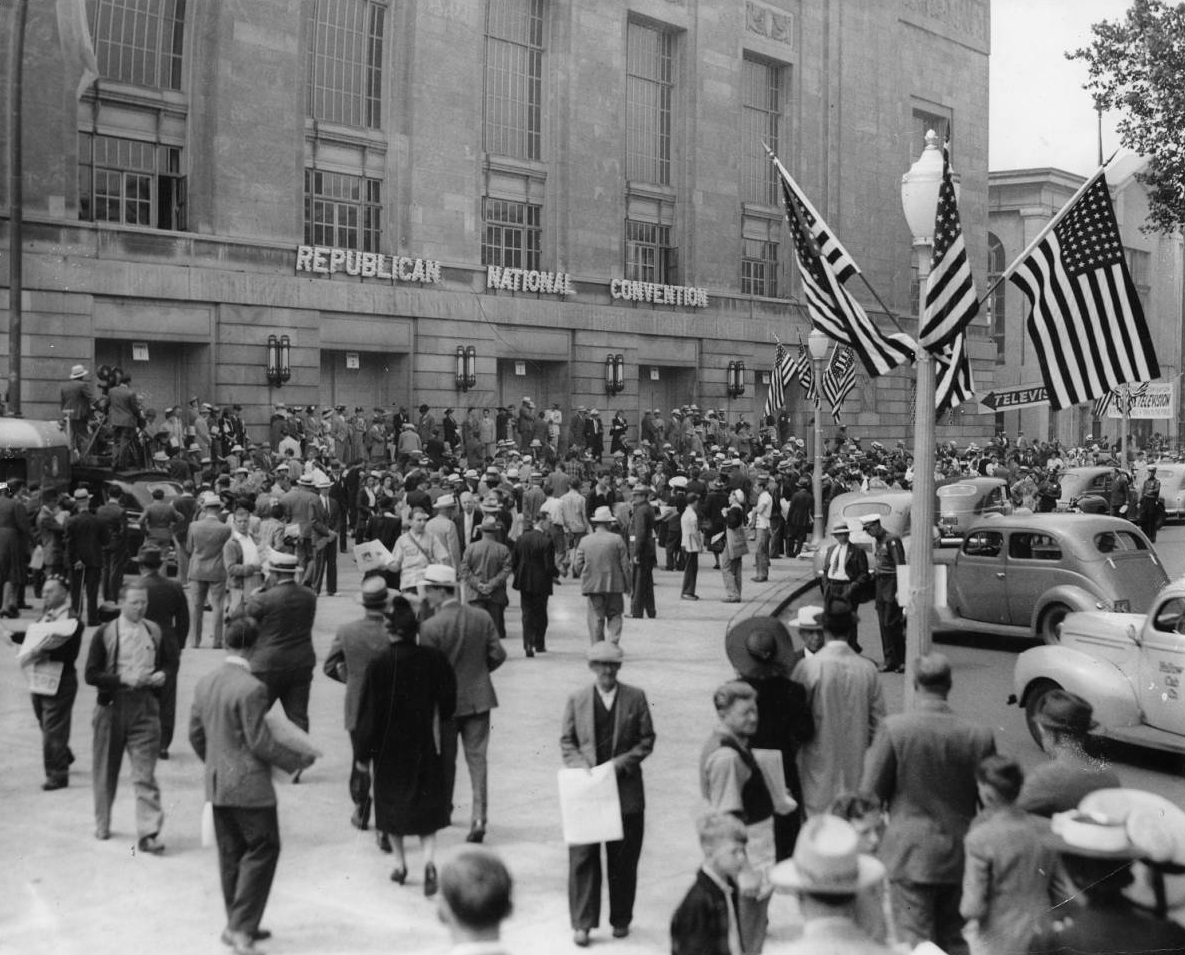Crowd outside the Republican National Convention in Philadelphia, 1940. | Evening Bulletin | Special Collections Research Center, Temple University Libraries, Philadelphia, PA