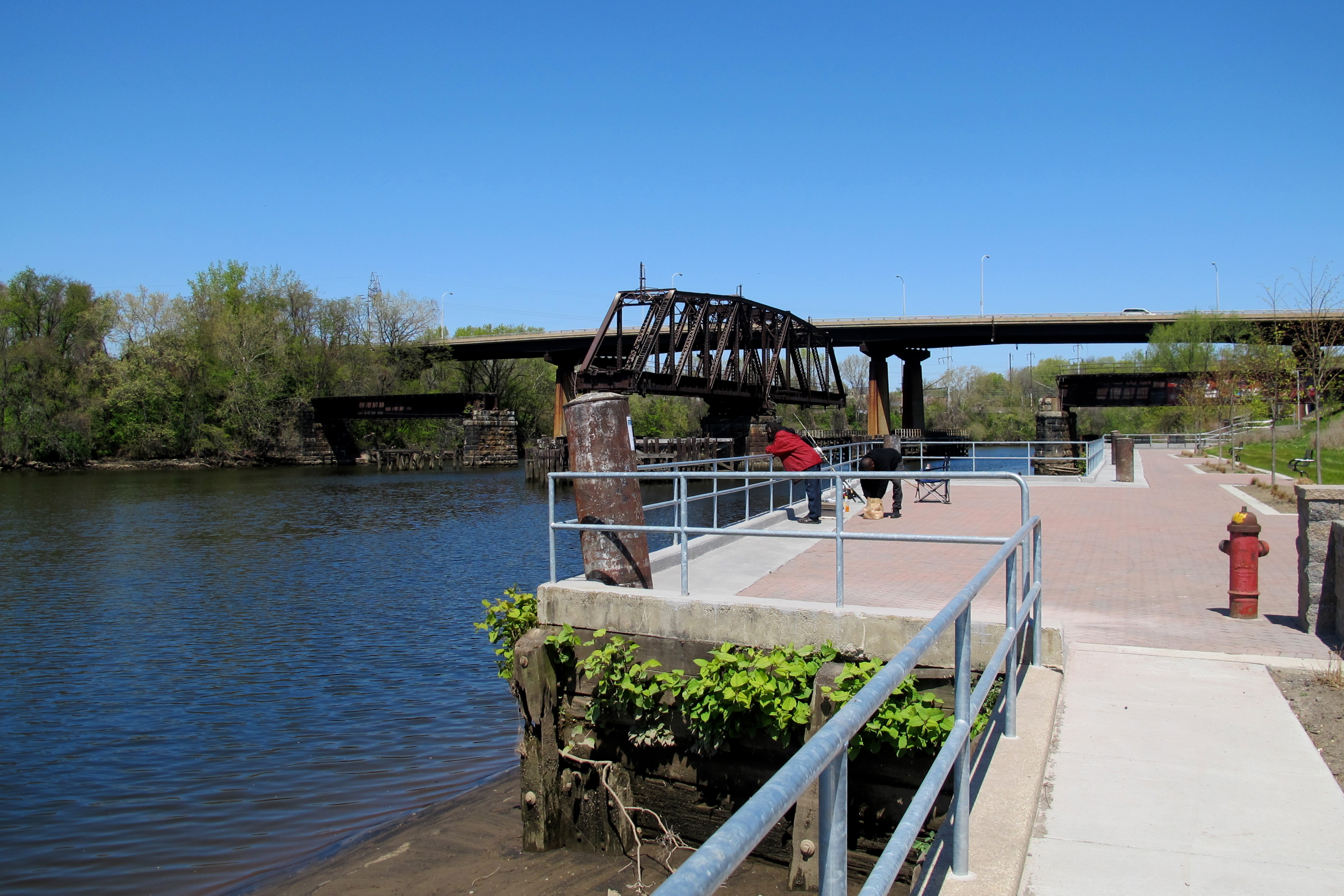 (Will the swing bridge next to the Gray's Ferry bridge be reused to connect Gray's Ferry Crescent with Bartram's Mile?)