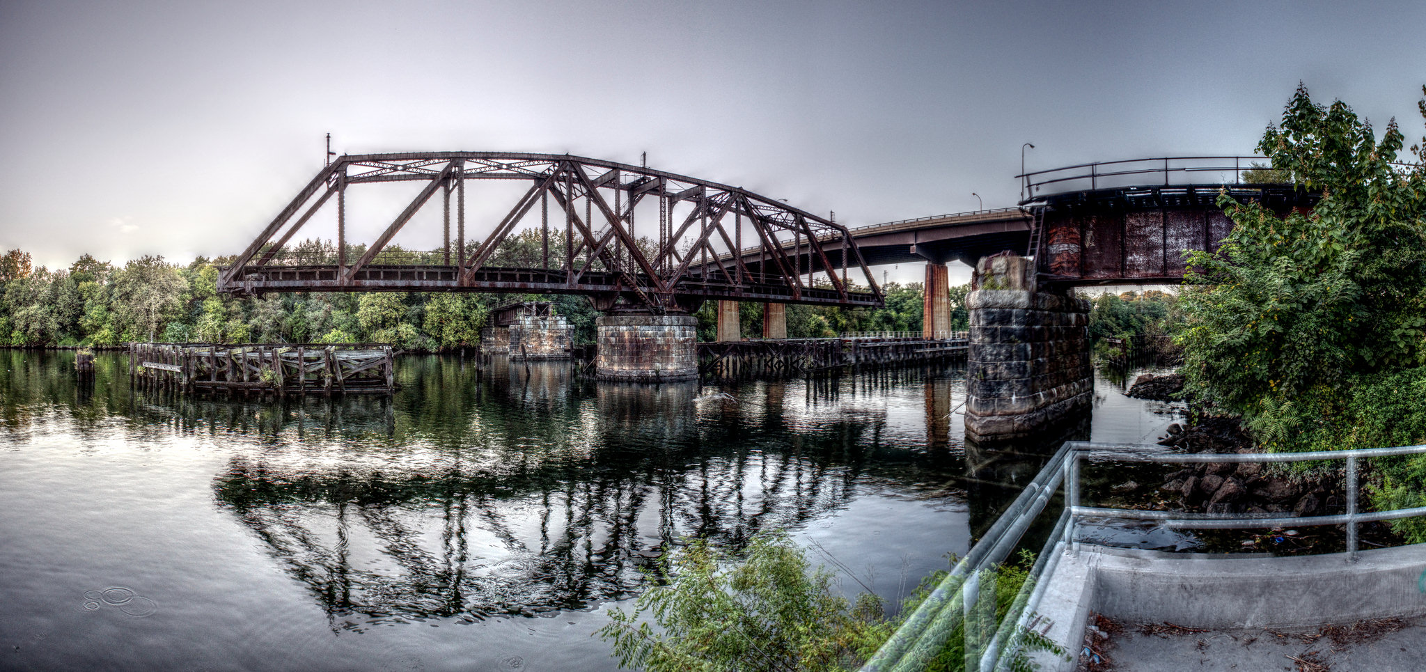 Grays Ferry Swing Bridge | (c) Bob Bruhin, EOTS Flickr Group