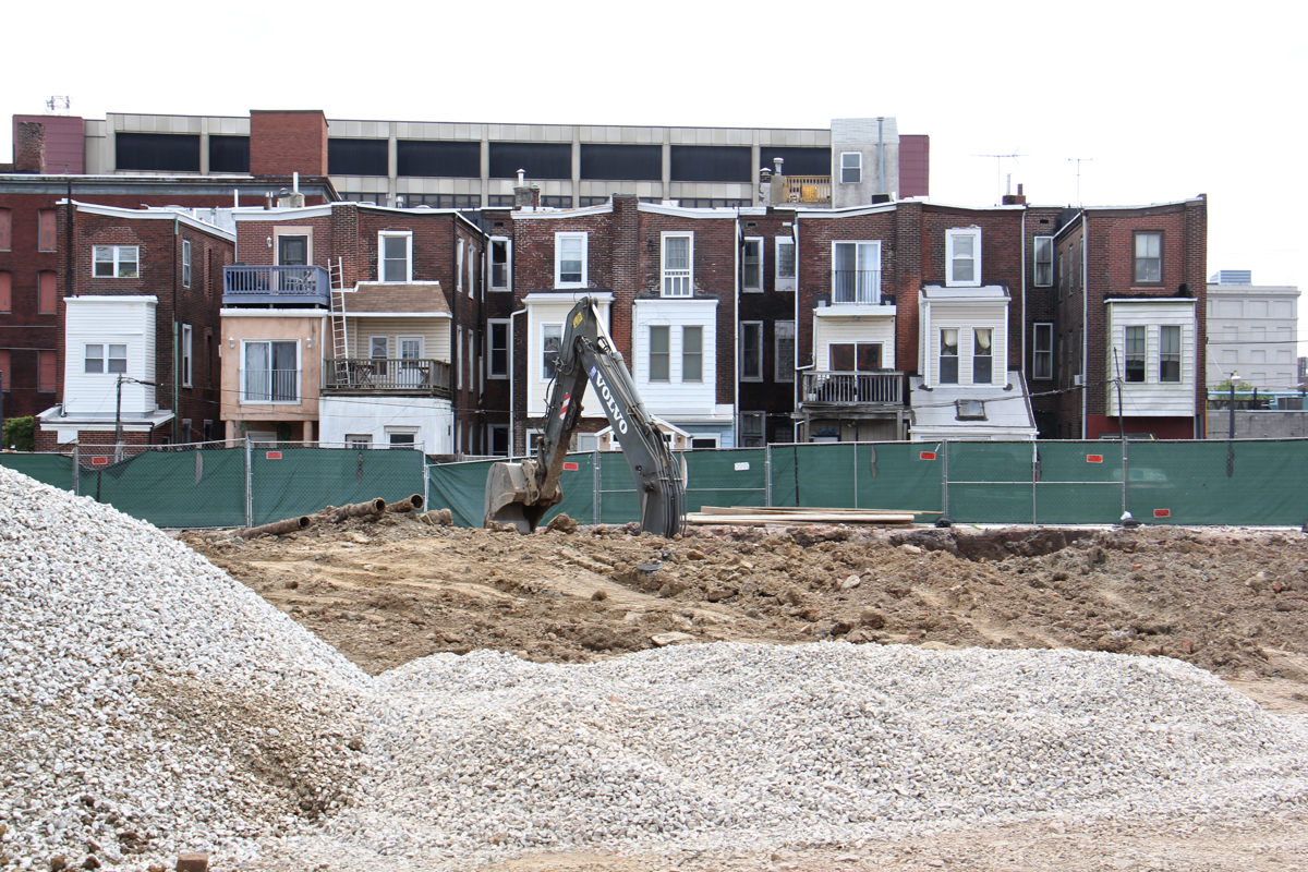Work begins on a residential development on Fairmount Avenue in Northern Liberties. | Emma Lee/WHYY