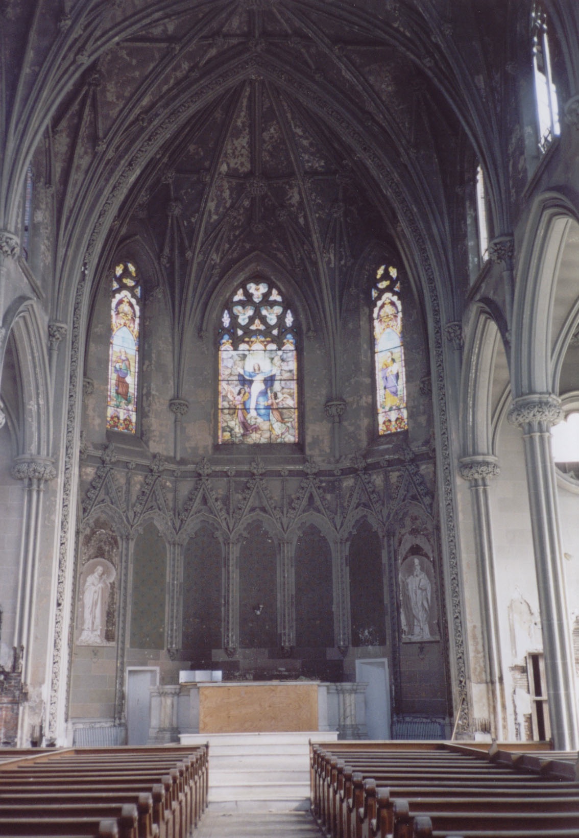 In 2007, the interior of the church still had its stained-glass windows and interior decor.
