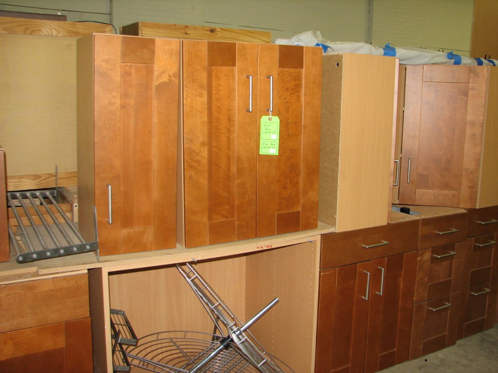 One of many available kitchen cabinet sets