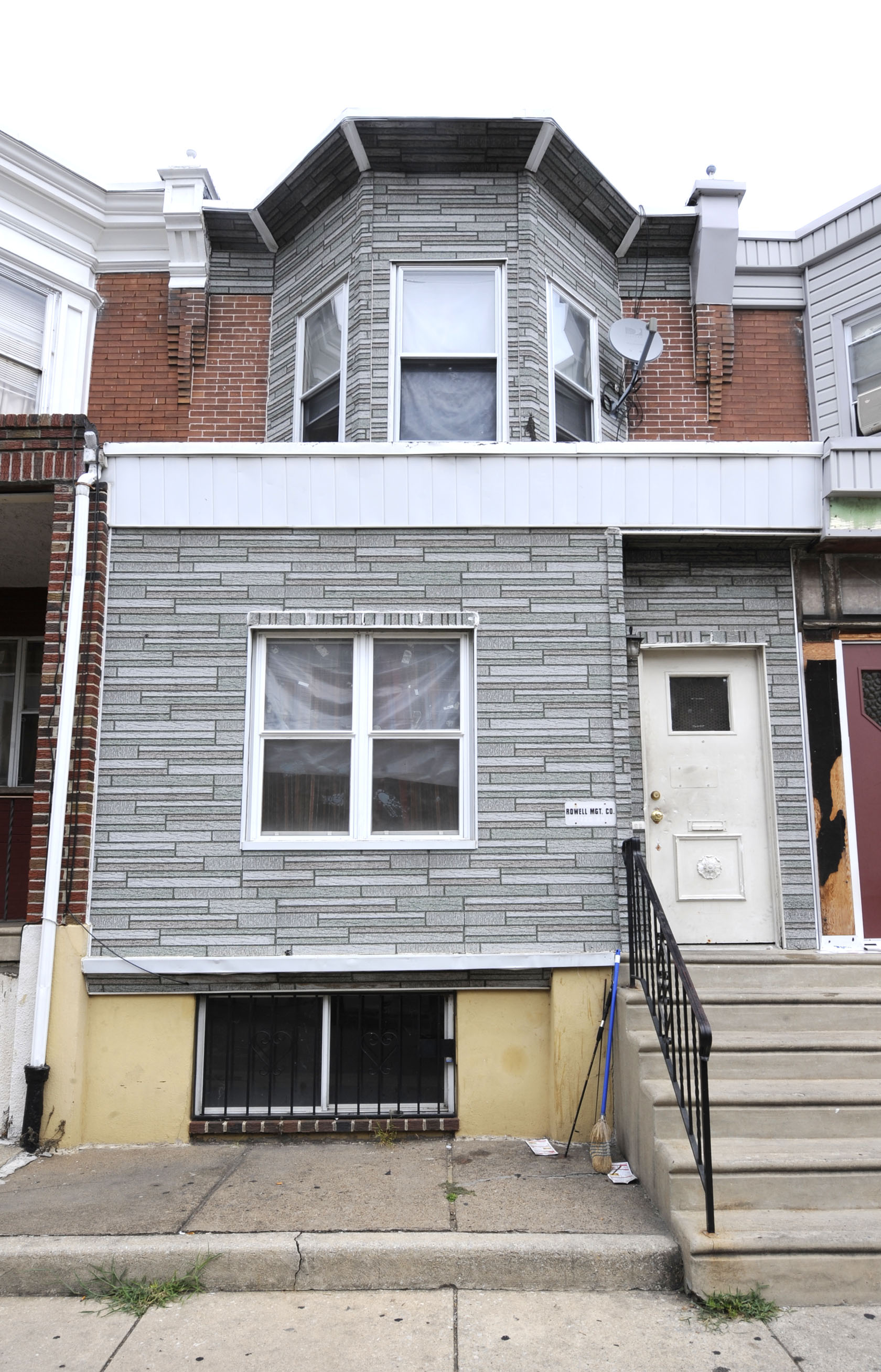 2527 S. Felton St. is owned by William Rowell, a landlord with many delinquent properties. (Clem Murray / Inquirer)