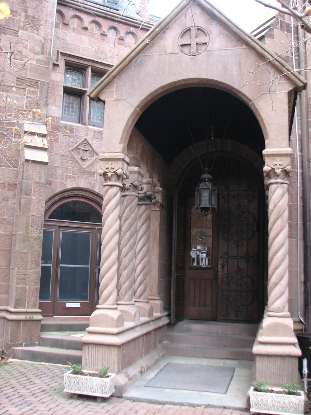 The entrance to St. Clement's from the southern courtyard.