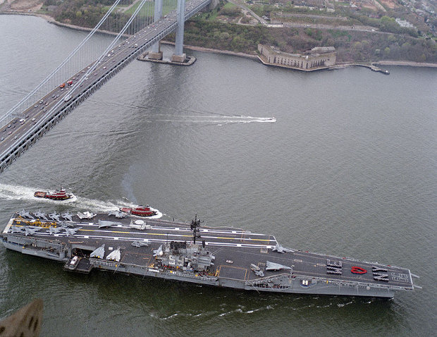 USS Forrestal arrives in NYC for fleet week, 1989.