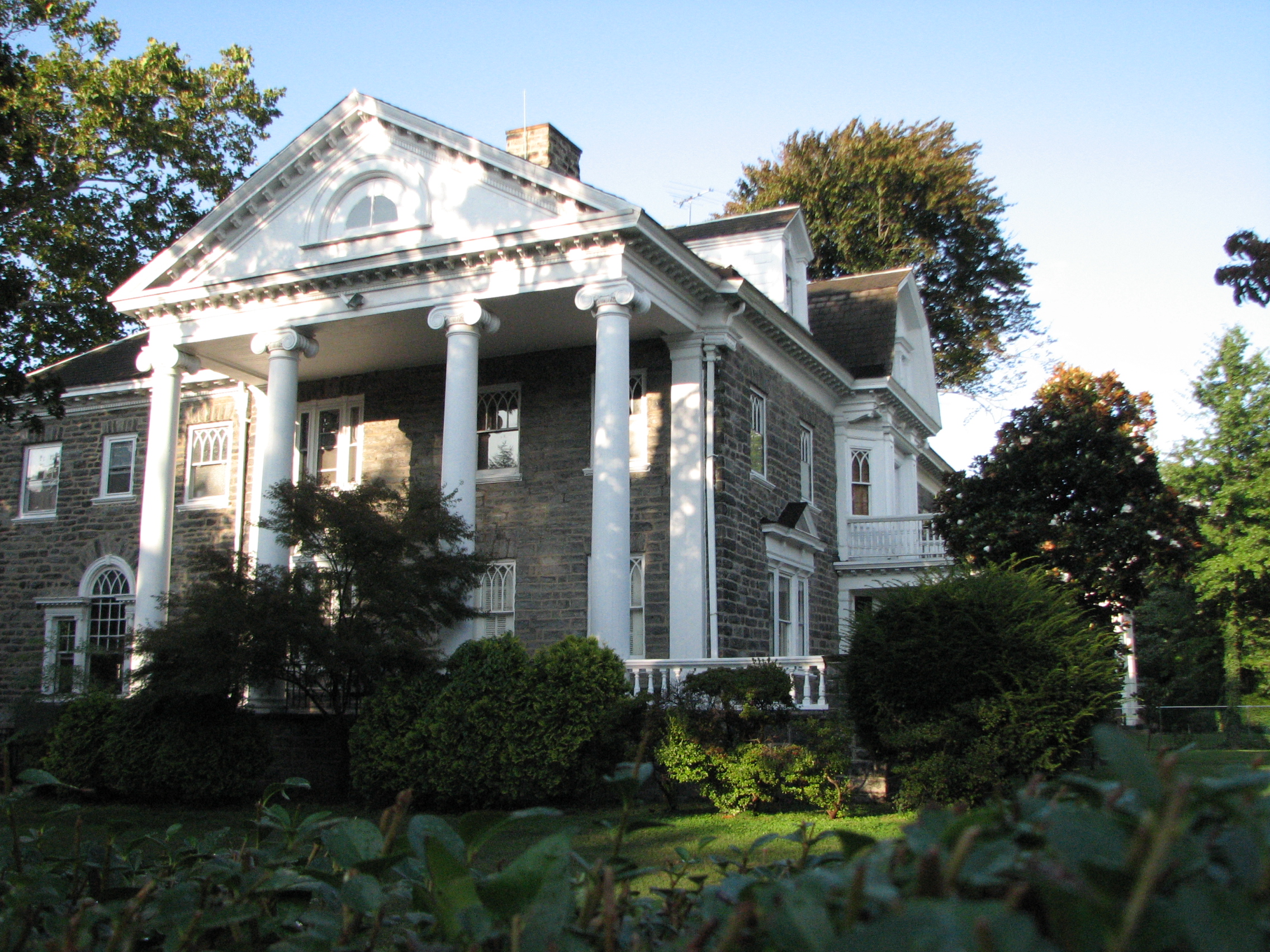 Thomas Lonsdale designed this Colonial-style house with Classical features on the 5800 block of Drexel Road.