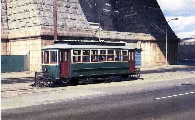 Penn's Landing Trolley: BVTA Car No. 120, built in 1904 for the Delaware Electric Power Co. / photo by Gary Pfeiffer