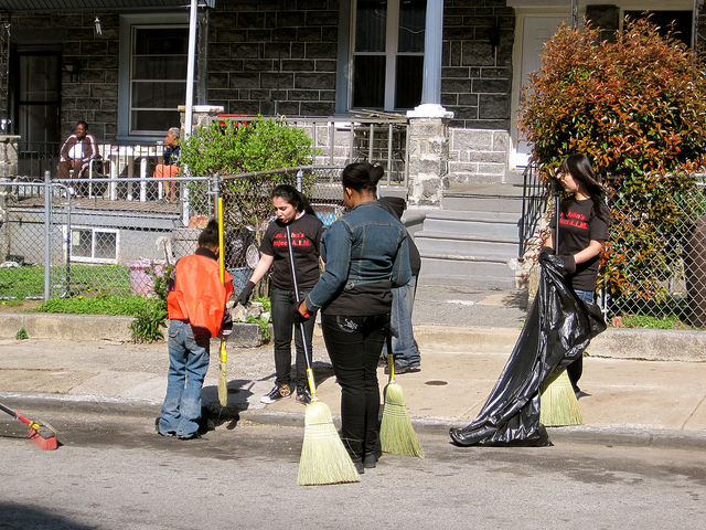 West Rockland Street residents sweep up on cleanup day 2010 | via rocklandstreet.com