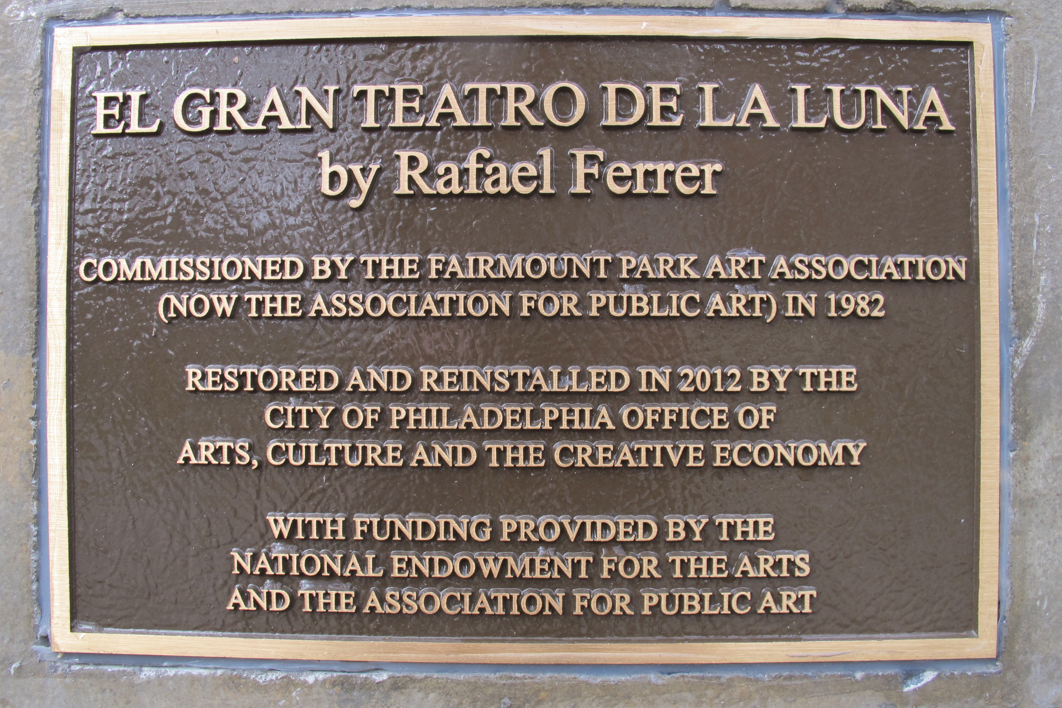 'El Gran Teatro de la Luna' marker