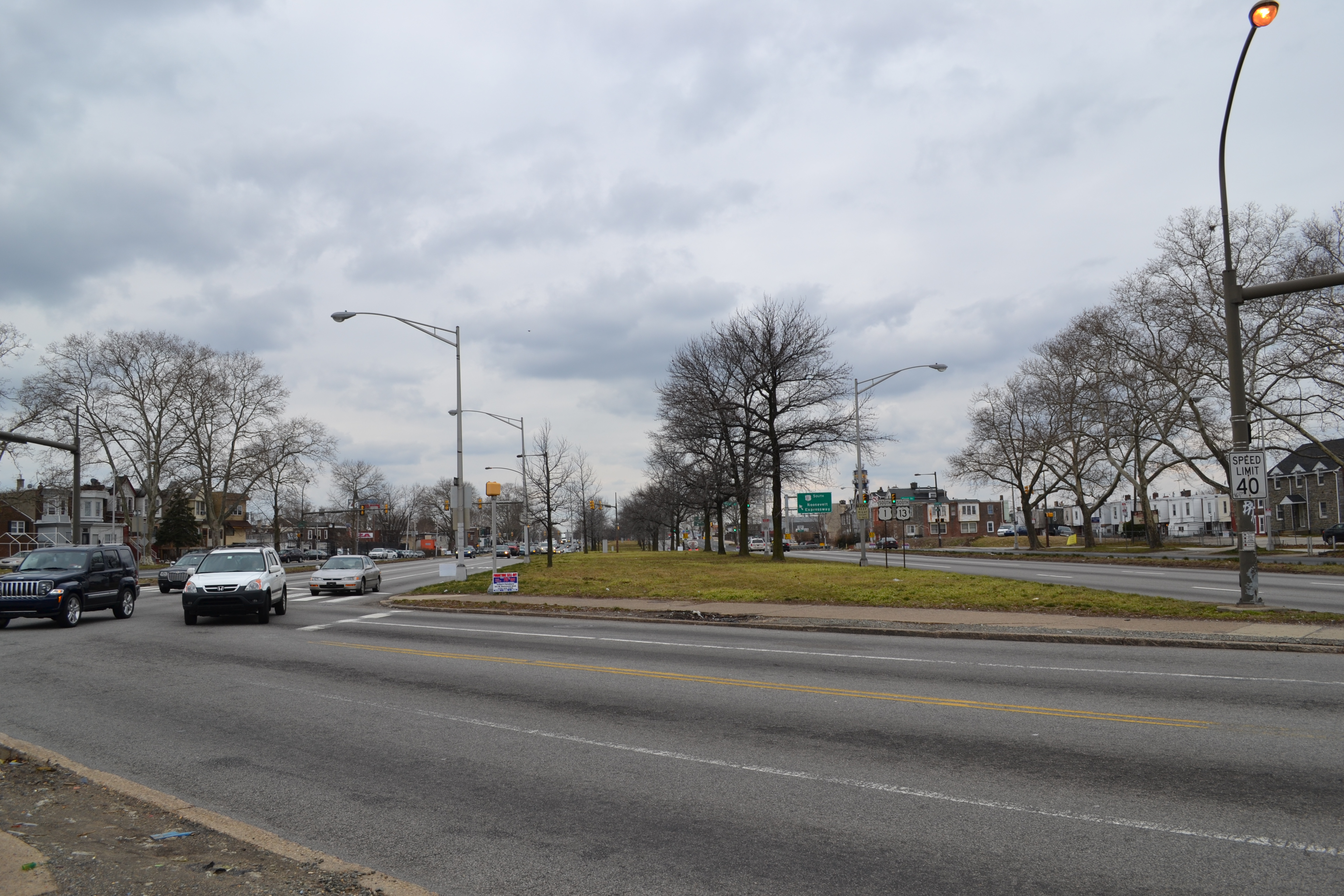 The 12-lane Boulevard has an 80-foot-wide central median
