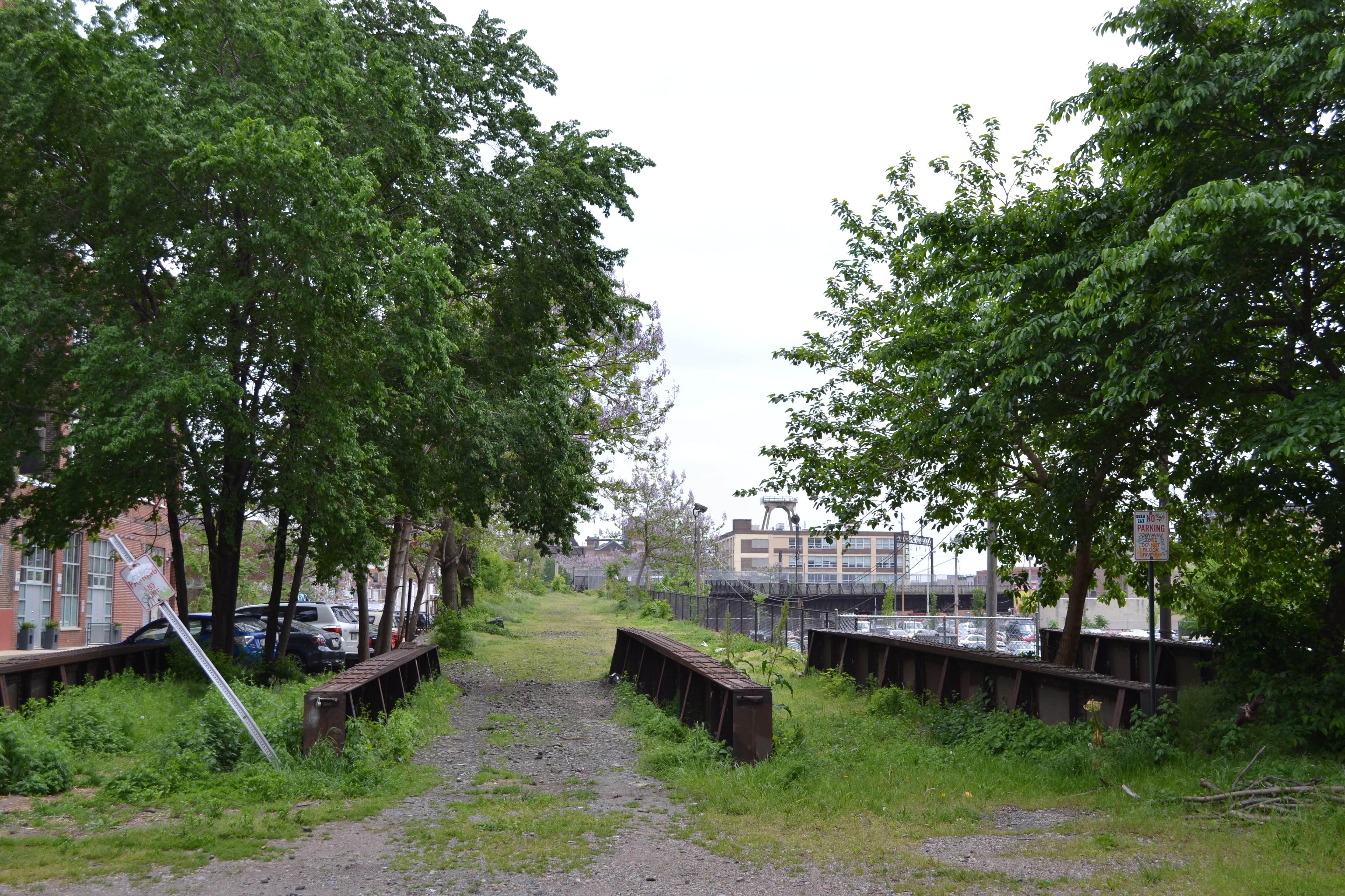 A linear park could potentially pass under Broad Street and emerge onto the elevated Reading Viaduct