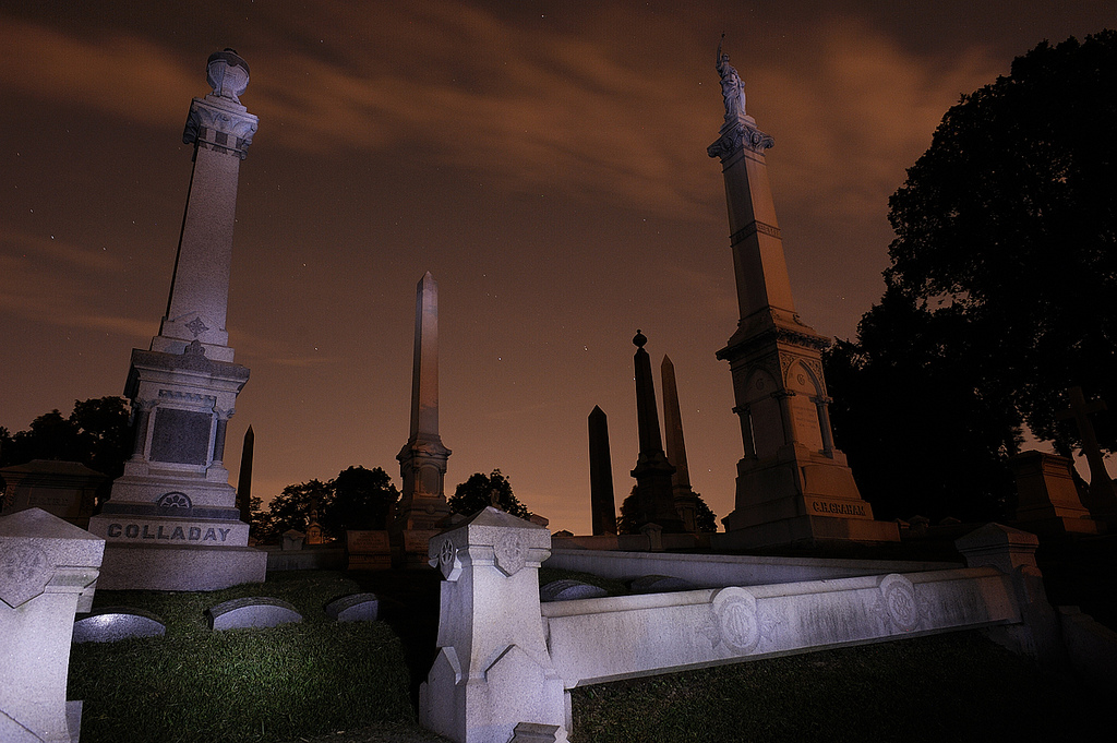 Laurel Hill Cemetery after dark, Photo by Dragon Ball Yee